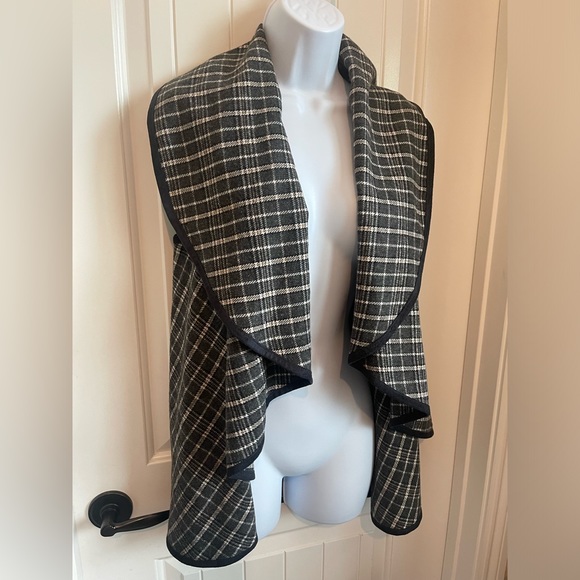 Alter'd State Lawson Open Waterfall Vest NWT - Picture 2 of 12